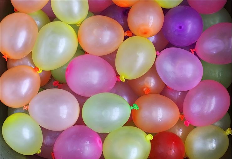 Picture Of Water Balloons